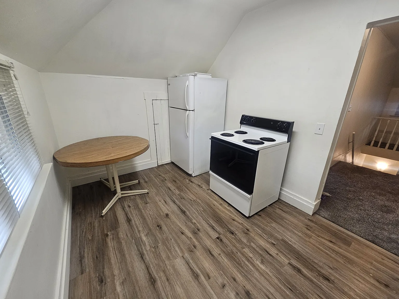10 North Touchet Street - 10 1/2 — Photo 3