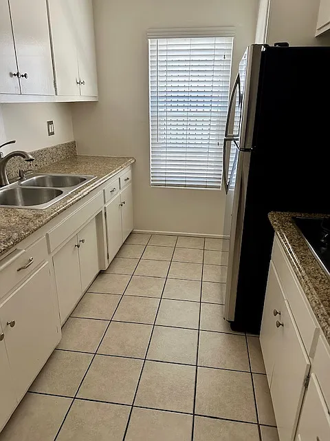 2 bed, 900 sqft, $2,700 — Photo 4