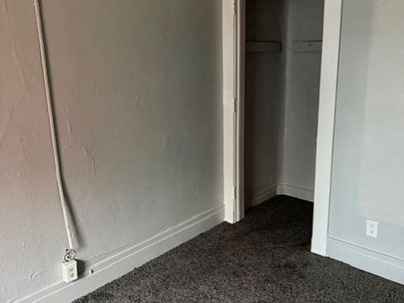 4th image of 215 1/2 E 5th St #210