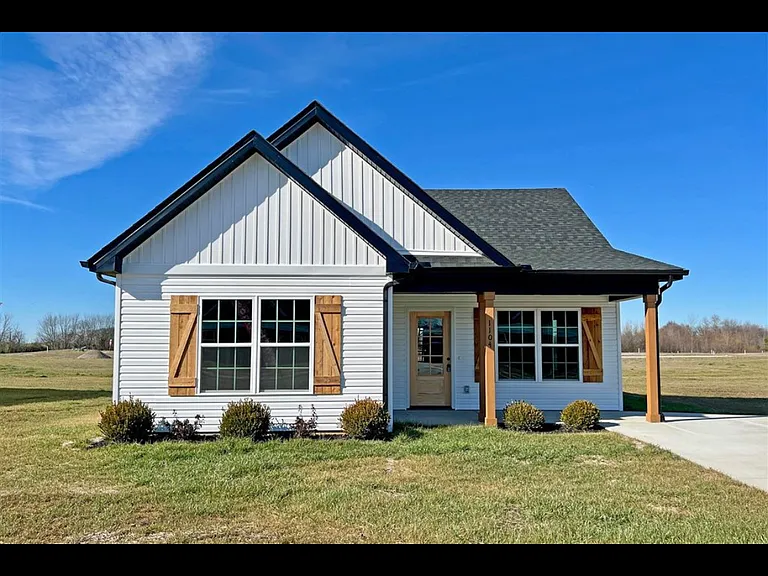 1104 Brook Ct — Photo 1
