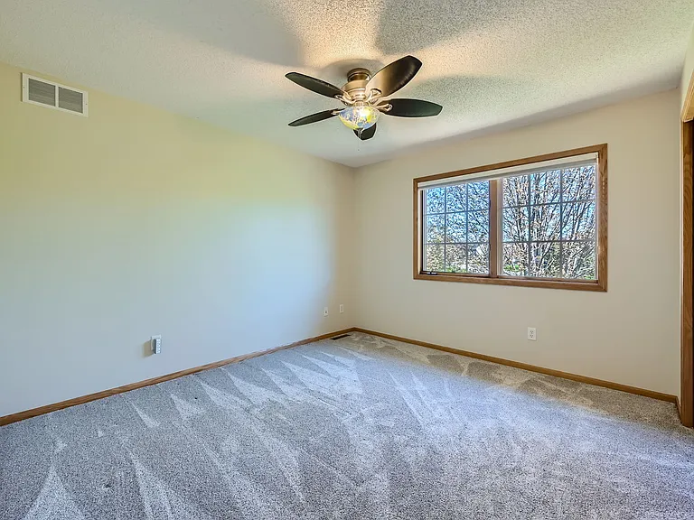 Eagle Valley Dr — Photo 19