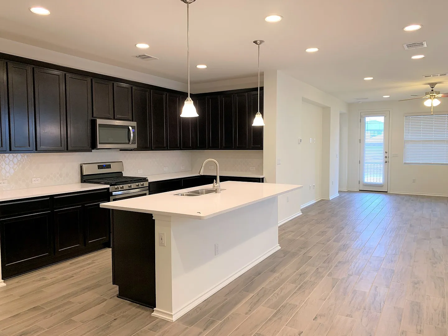 Home in The Village at Wells Branch — Photo 3