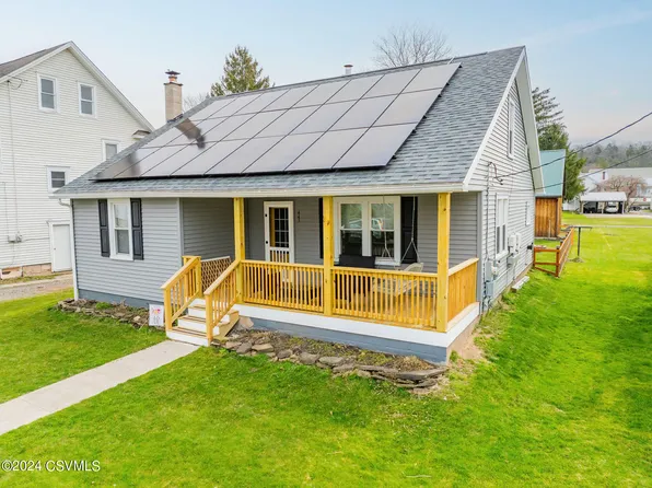 445 3rd St, Benton, PA 17814