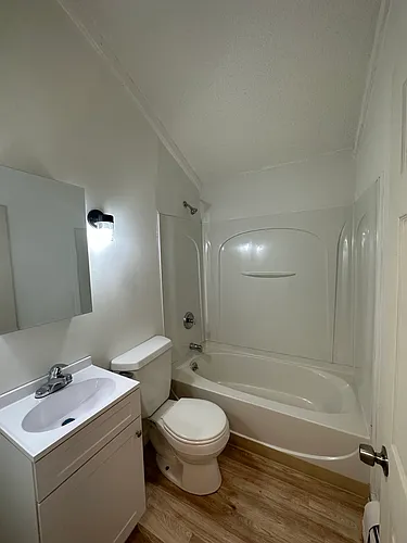 28 Beverly Hts #2 Photo 1