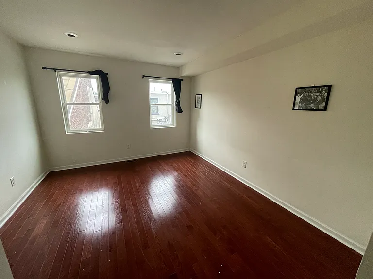 2408 E York St #2 — Photo 15