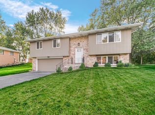 1504 Happy Valley Rd, Crown Point, IN 46307