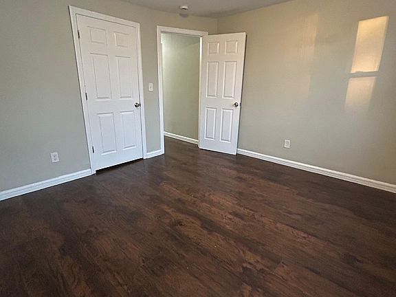 3rd image of 821 S 17th St Floor 3