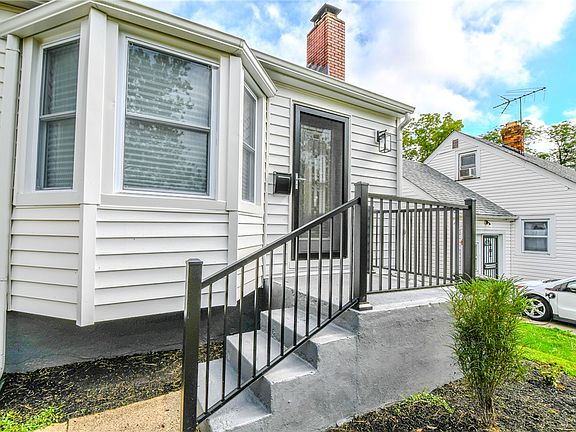 5th image of 4227 Oakridge Dr