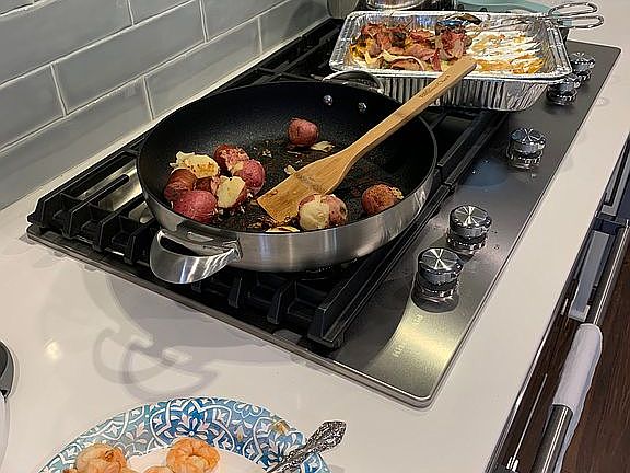 Gas stove top