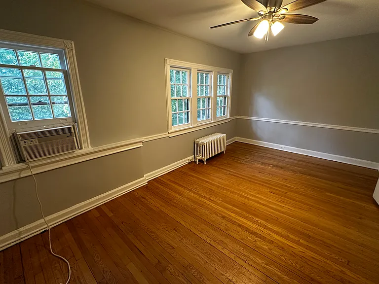 4414 Reservoir Rd NW — Photo 16