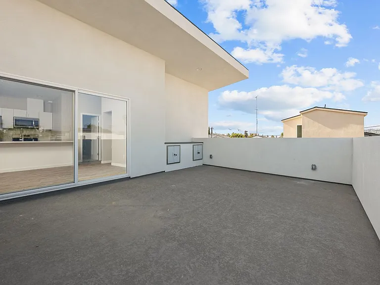 6211 Mesita Dr — Photo 21