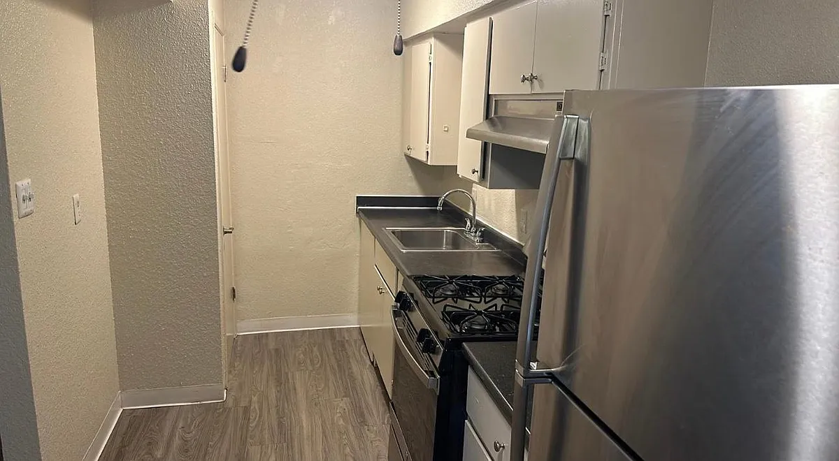 Building Photo - 10333 Mills Tower Dr #1