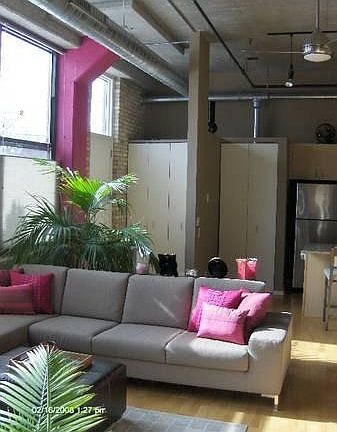 3rd image of 1924 N Hubbard St APT 110