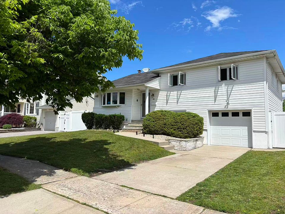 1st image of 18 Barbara Dr