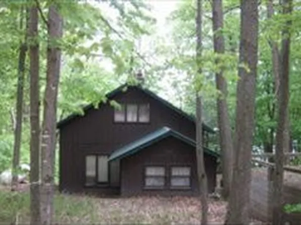 5709 Pueblo Trl, Gaylord, MI 49735