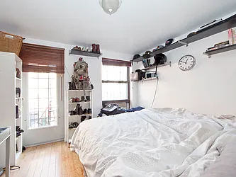 Rented by R New York