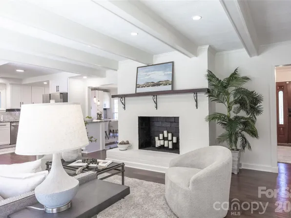 123 Old Bell Rd, Charlotte, NC 28270