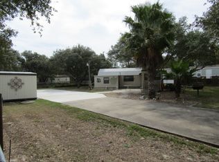 608 Sunset Dr, Rockport, TX 78382