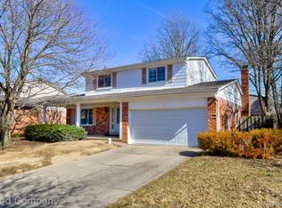 3366 Harmony Dr, Troy, MI