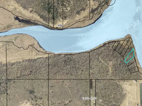 60 Youngs Bay Dr, Angle Inlet, MN 56711