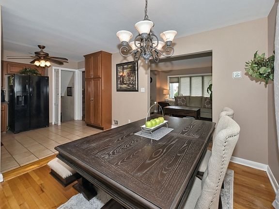 4th image of 2-08 Bellair Ave #1X