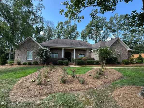 112 Dunton Hill Ln, Clinton, MS 39056