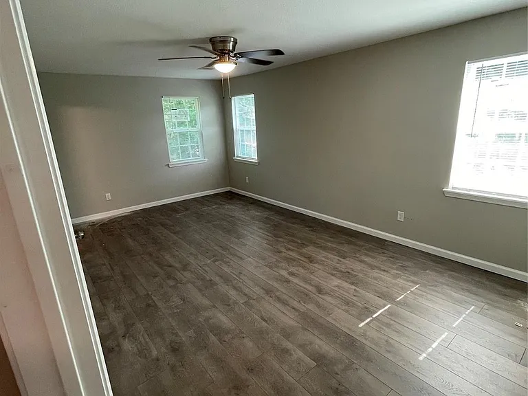 3211 Retta St — Photo 8