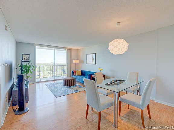 4th image of 1800 N Andrews Ave APT 12E