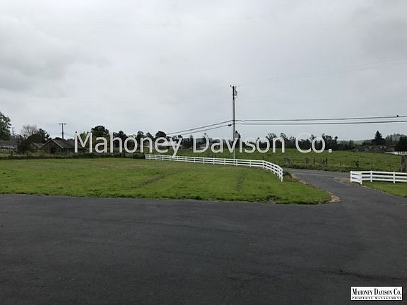 3rd image of 88 Horn Ave
