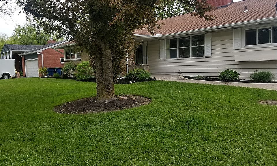 2nd image of 76 Mayfair Ln