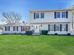 324 Parkside Ave, Miller Place, NY 11764
