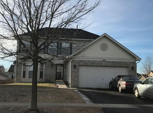 270 Clarendon Ln, Bolingbrook, IL 60440