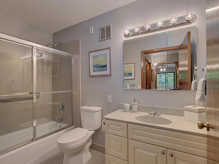 10531 Cedar Lake Rd #213 — Photo 15