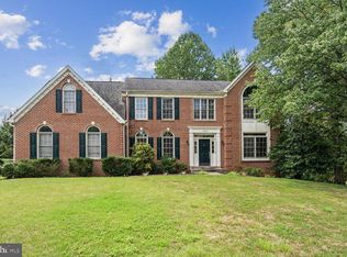 18862 Crossroads Ct, Triangle, VA 22172