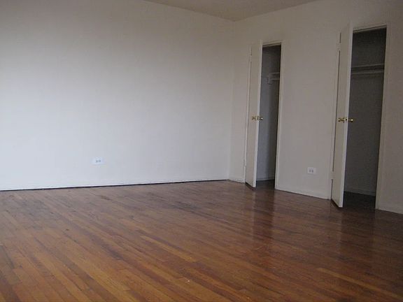 2nd image of 8625 Van Wyck Expy APT 217