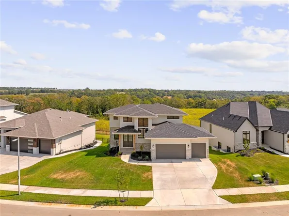 14187 S Houston St, Olathe, KS 66061