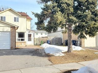 60 Calora Ct #5, Toronto, ON M1W 2Z9