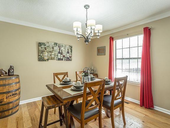 5th image of 63 Williams Dr
