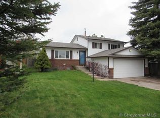 7004 Pasadena Rd, Cheyenne, WY 82009