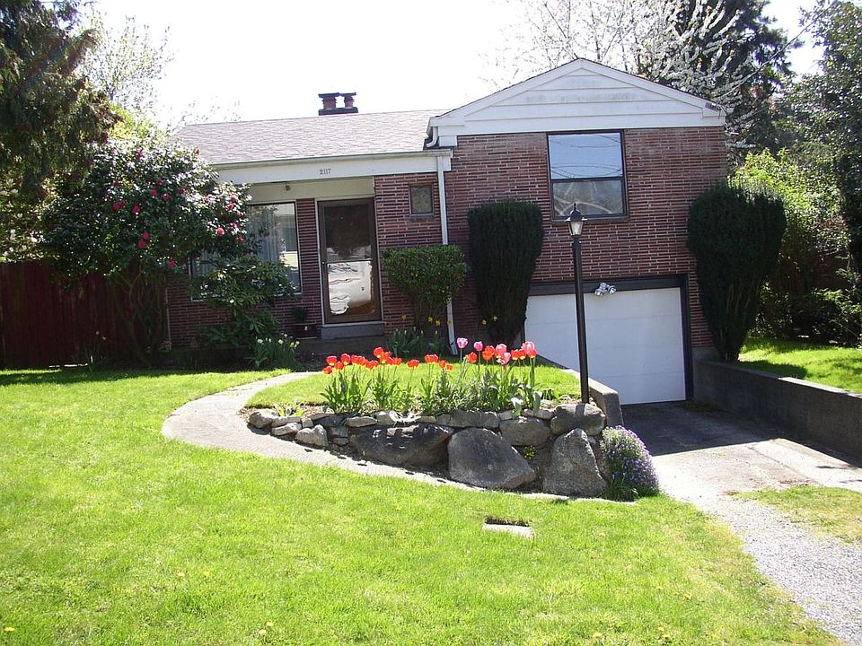 Front of house. One car garage with remote and one tandem sp