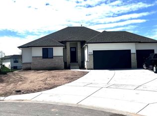 3975 N Estancia Ct, Wichita, KS 67205