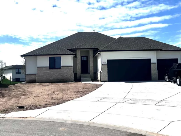 3975 N Estancia Ct, Wichita, KS 67205