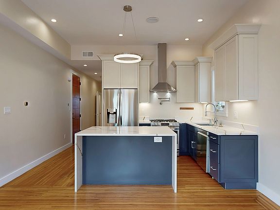 2nd image of 3278 21st St #B