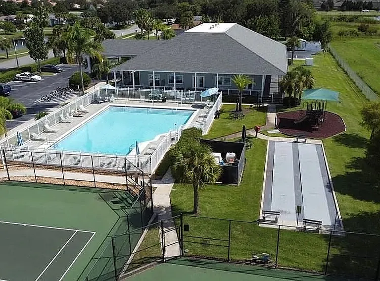 3135 Dasha Palm Dr — Photo 27