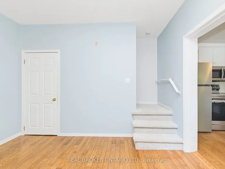 33 Victoria St — Photo 20