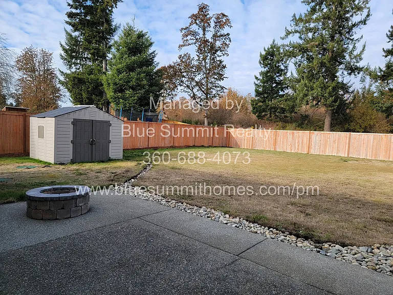 105 Brodie St SE — Photo 16