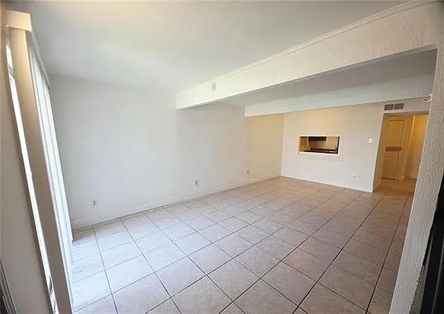 3315 Kabel Dr — Photo 3