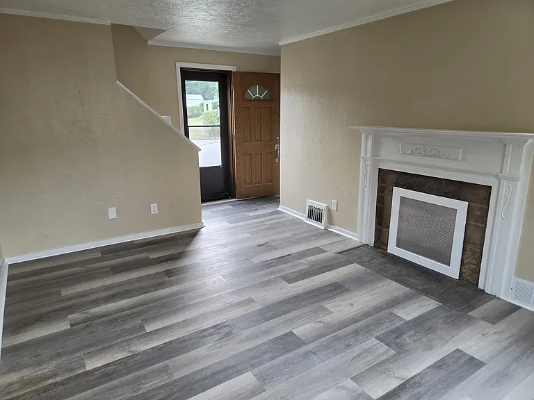 5272 Fieldcrest Dr — Photo 11
