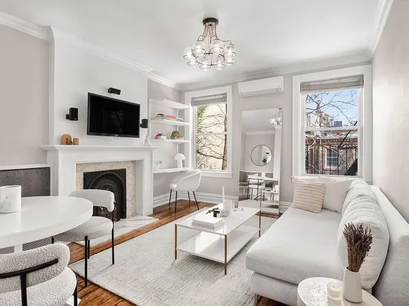 343 W 12th St APT 4B, Manhattan, NY 10014