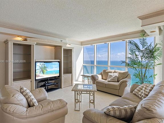 5th image of 16425 Collins Ave APT 2311